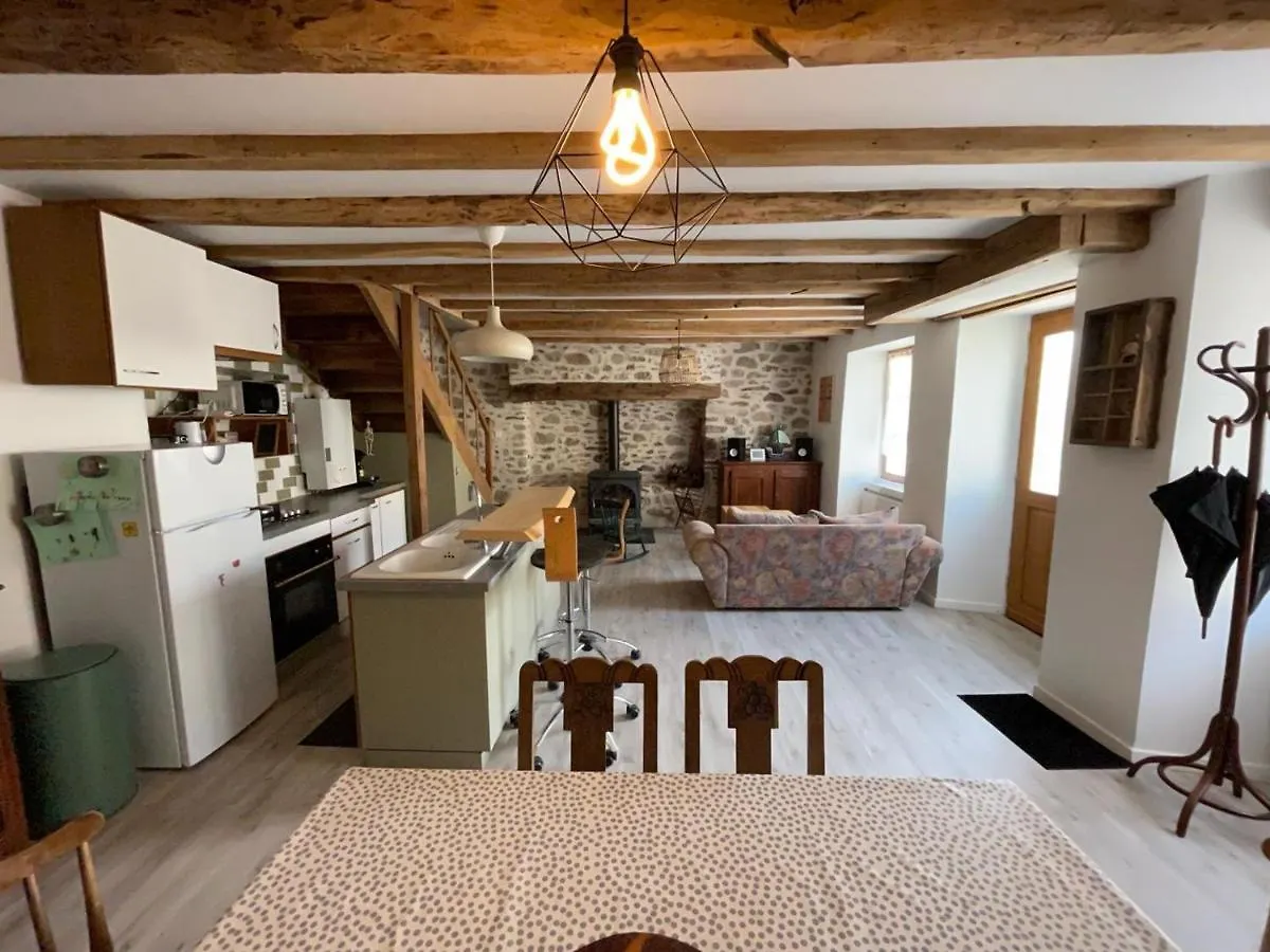 Charmante Maison 3 Chambres Avec Jardin, Cheminee, Parking, Proche Conques Et Activites Plein Air - Fr-1-742-168 Cassaniouze 0*,  France